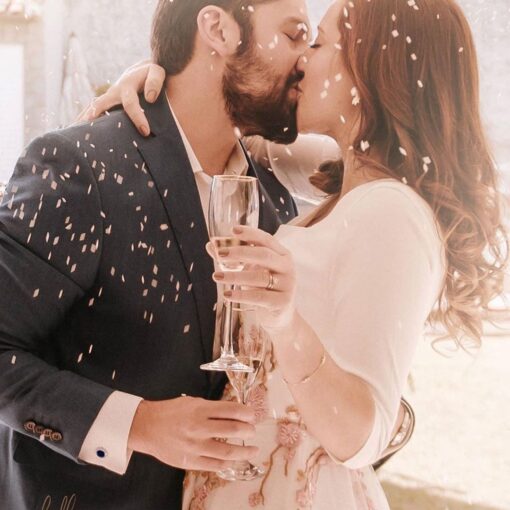 #repost @isabelesalvifotografia
・・・
Um brinde as maravilhosidades da normalidade…