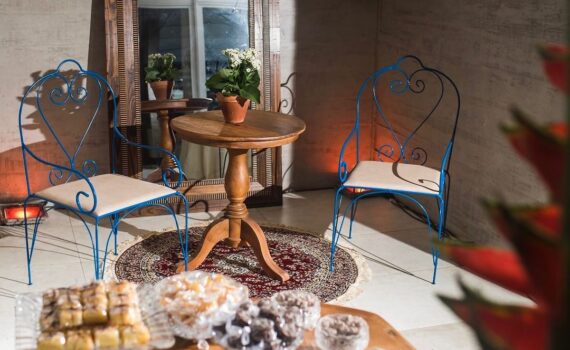 Todos os cantinhos do salão podem ser aproveitados, criando ambientes extras sup…