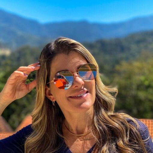 Sou filha, irmã, mãe, tia, esposa, empresária, ciclista, amiga! Sou forte, guerr…