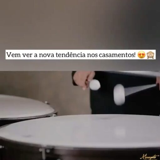 Eu simplesmente amei!!! Vi no @ouniversodasnoivas e tive que trazer pra cá!!! 

…