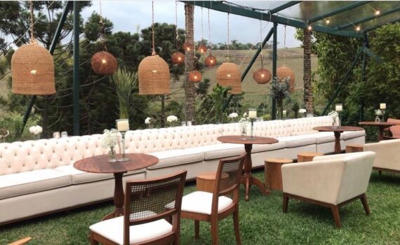 Dá pra fazer um casamento com poucas flores?

Simmmm e fica lindo! Decorações co…