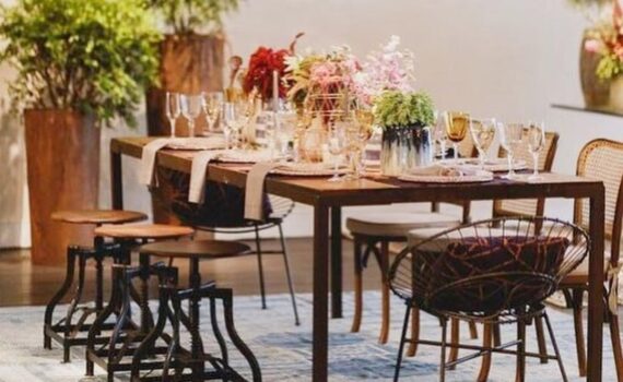 Combinar peças rústicas e industriais é uma ótima opção e está super em alta! A …