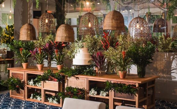 E o #tbt de hoje é a primeira e inesquecível festa da Eventuale! Projeto impecáv…