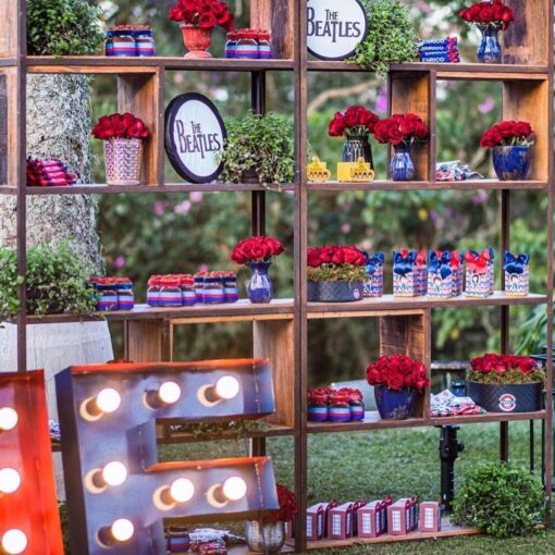 As estantes são um coringa na decoração! Integram os ambientes, enfeitam e ficam…