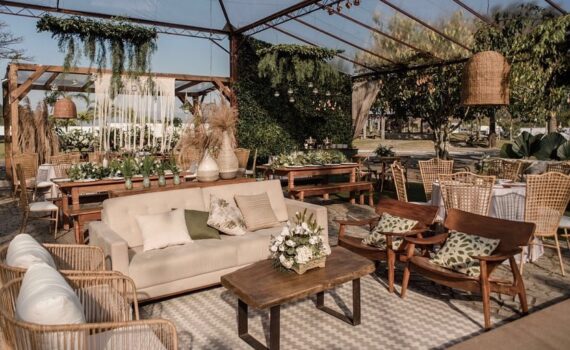 O boho chic está super em alta e foi a essência desta decoração linda de @espaco…