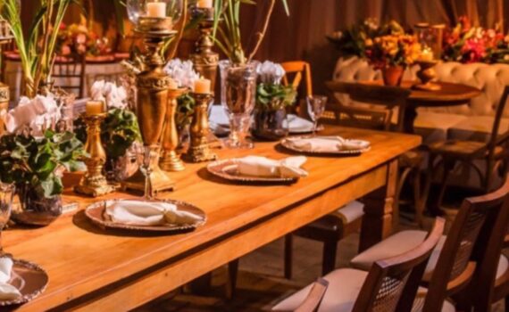 Peças clássicas sempre ficam lindas com o rústico! Dão leveza e sofisticação ao …