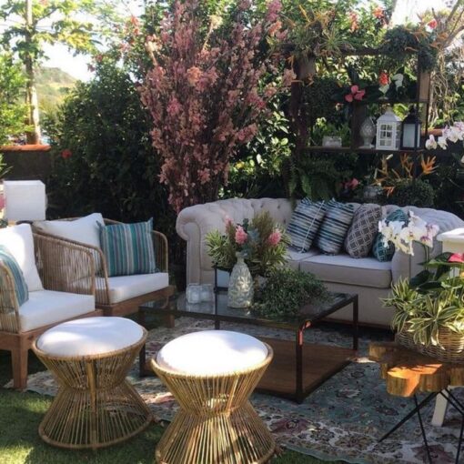 A Cozy Decor , traduz bem um casamento com cara de “casa da gente” . A recepção …