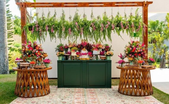 Ahhhhh minha parte favorita, a mesa de doces! Estamos sempre dando o maximoooo p…