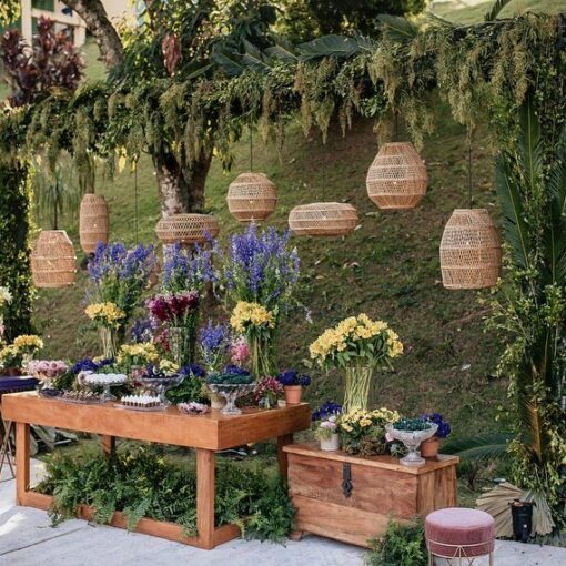 Uma mesa de bolo roxa? 

Simmmm e ficou linda!!! Ousada, moderna e totalmente de…