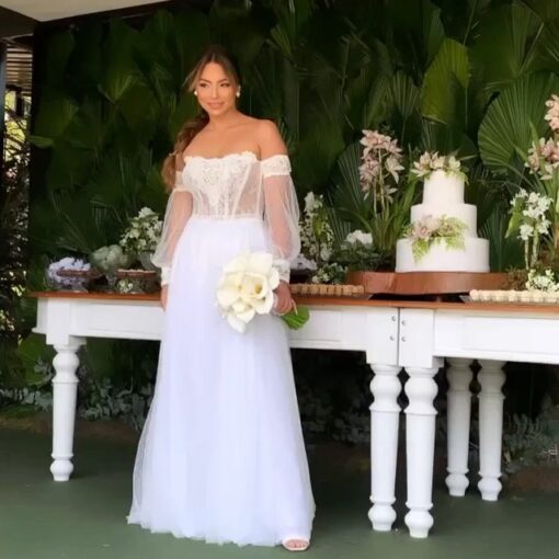 Mais um mini wedding lindo e repleto de amor!! …