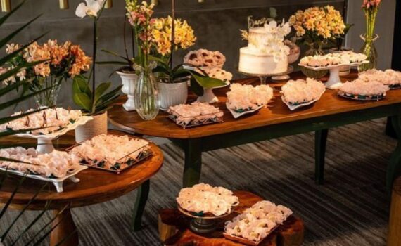 #tbt fresquinho de um 15 anos lindo!!! Festa diferente, feita em casa, com muuuu…