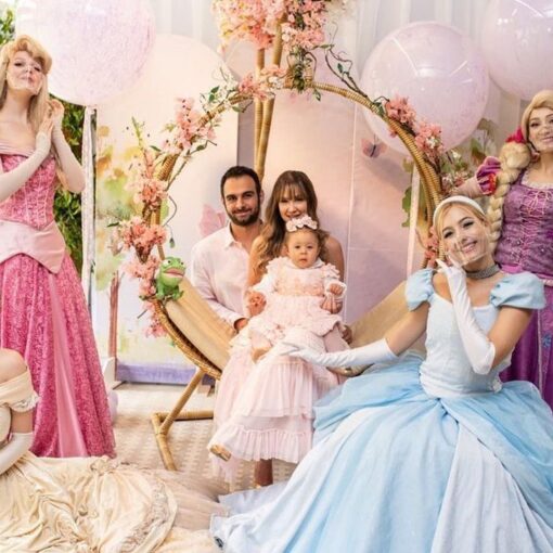 “Até mesmo milagres levam um pouco de tempo para acontecer.” Fada Madrinha (Cind…