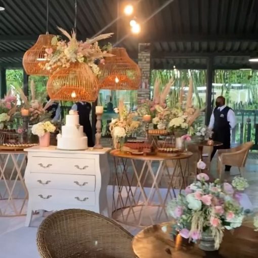 A delicadeza da Maíra e dos detalhes de sua decoração…

Repost @espacodelacruz 
…