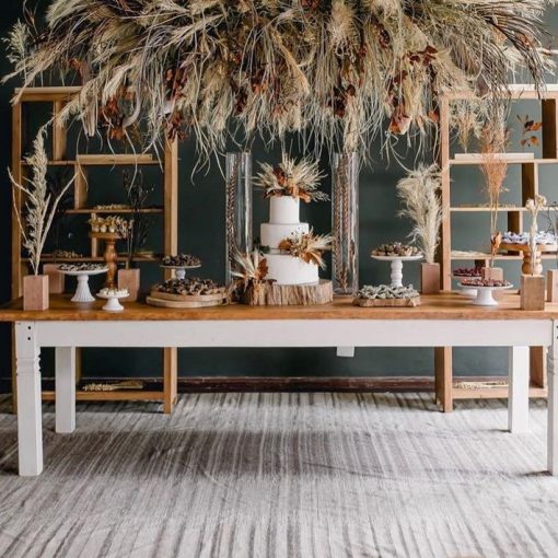 Um casamento branco e marrom, lindo, elegante e inesquecível! 

Parabéns @dougla…