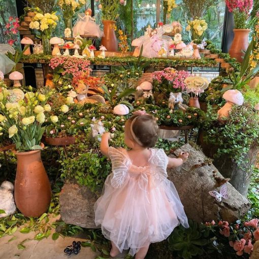 Uma fadinha no seu bosque encantado!!! Festa linda para comemorar o 1aninho da E…