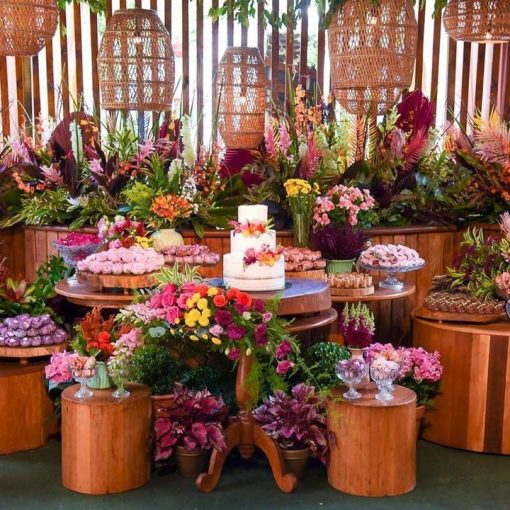 Você já definiu a sua mesa de bolo e doces?  

Ela é o maior destaque da festa! …