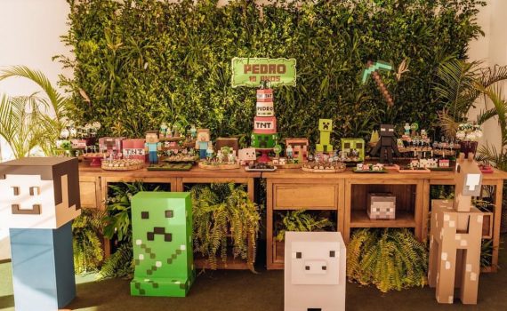 Uma decoração diferente da convencional, clean e do jeitinho que a mamãe pediu.  
@terradosonho 
@adeliasureru…