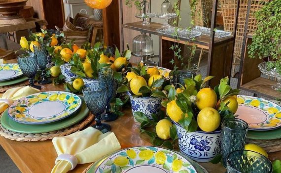 Para as amantes de uma mesa bem montada… 

Os arranjos com frutas ficam lindos, vibrantes e estão super em alt…