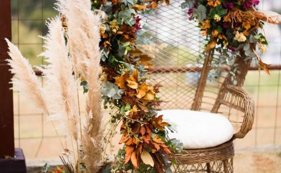 Um backdrop em formato de cadeira?

Uma cadeira em formato de backdrop?

Esse arrancou suspirou e muitas fotos…